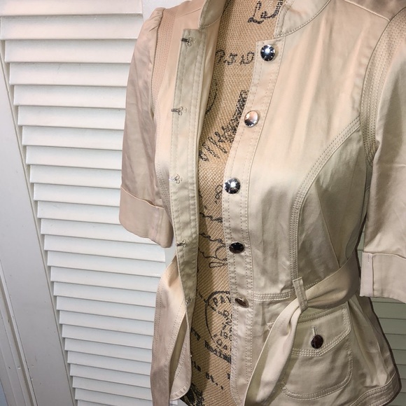 WH|BM Khaki 3/4 Sleeve Belted Jacket - Picture 7 of 10